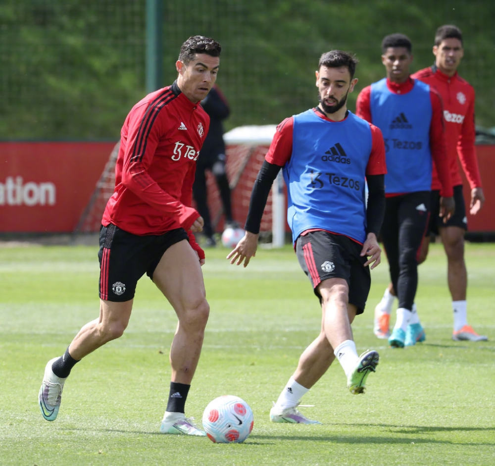 位列第二或 位列第二或