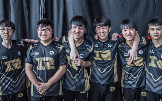 被同时经营 被同时经营